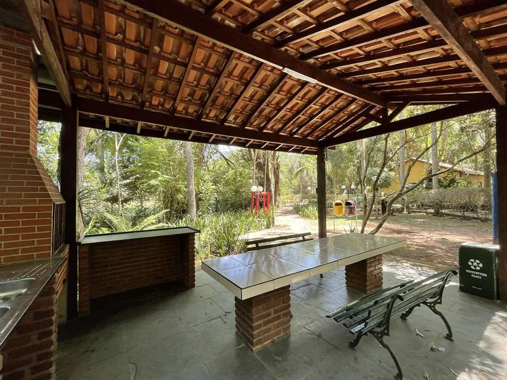 20 – Condomínio – churrasqueira